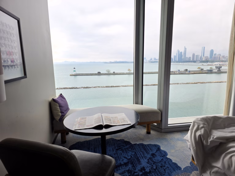 How to Plan an Aquarium Trip Using Points (Flights, Hotels & Timing)
