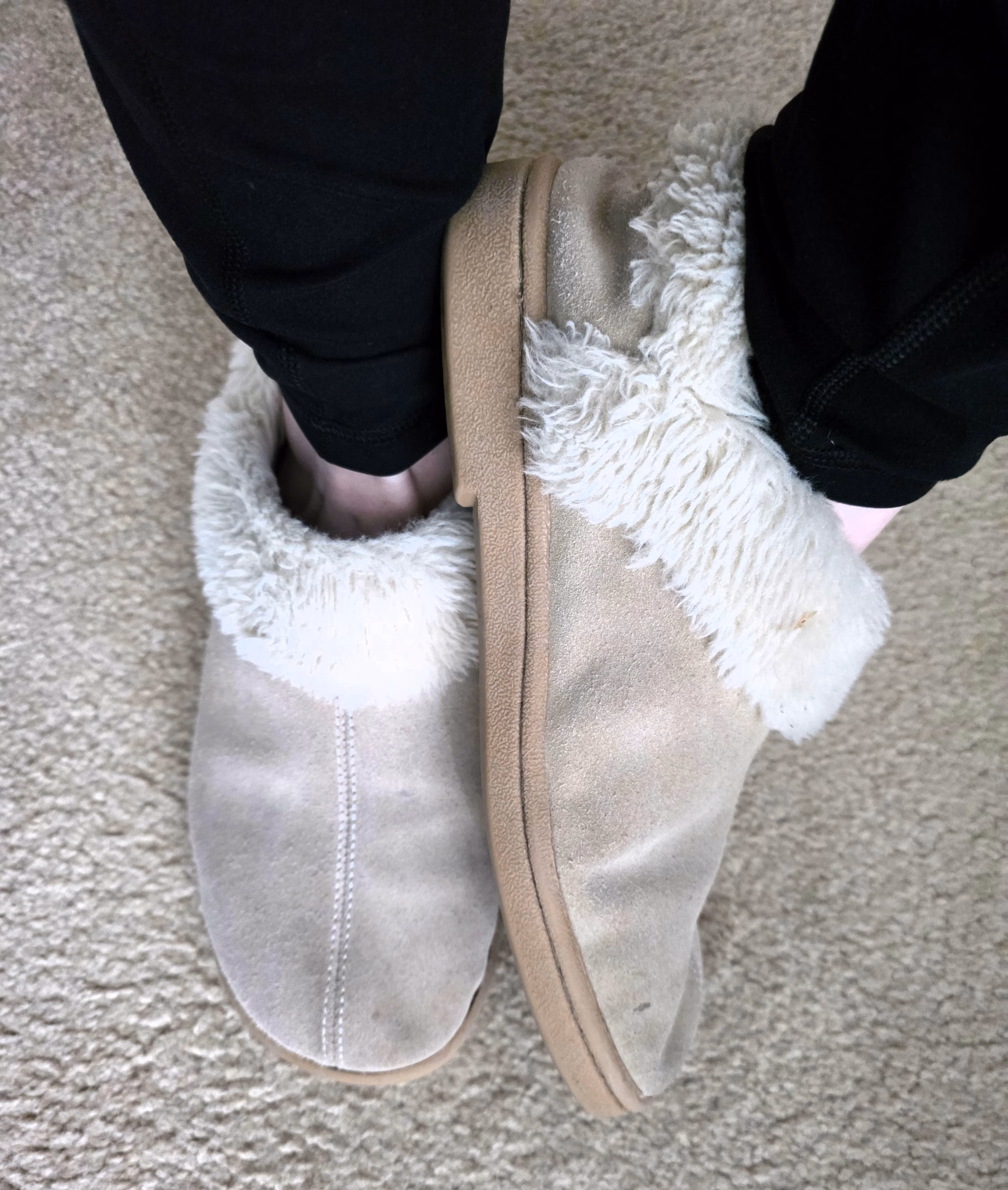 Amazon Clarks Womens Suede Leather Ankle Bootie Slipper JMH2034 - Plush Faux Fur Lined - Indoor Outdoor House Slippers For Women