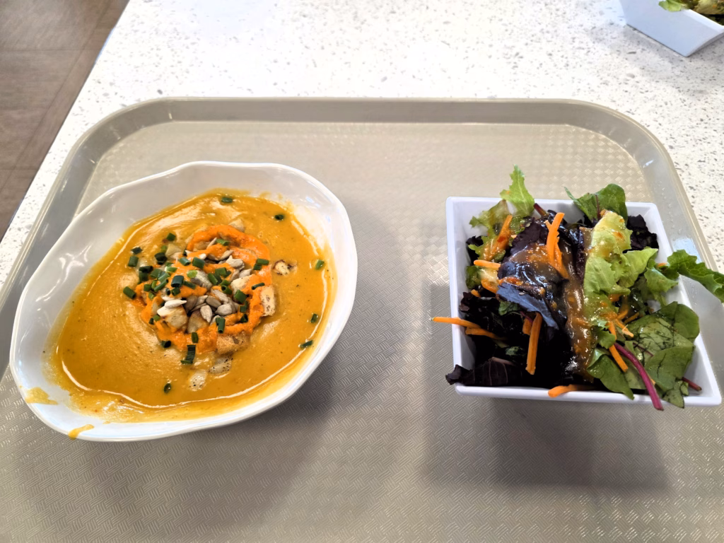 bubblenet-cafe-lunch-shedd-aquarium-soup-salad.jpg